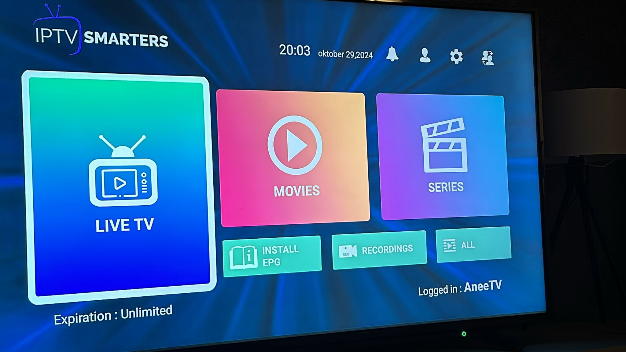 Live tv kijken op een smart tv met AneeTV Live